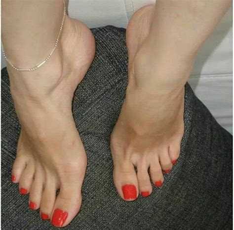 Mature Foot Worship Porn Videos 